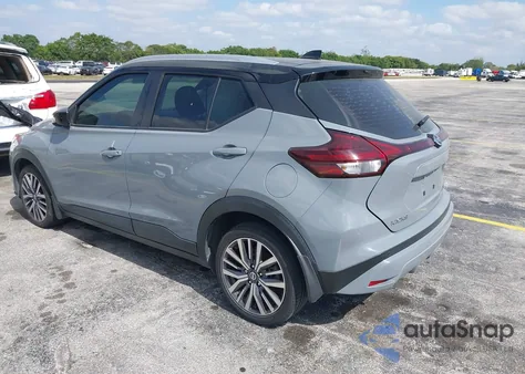 2021 Nissan Kicks Sv Xtronic Cvt z USA, uszkodzony, nr VIN 3N1CP5CV4ML488135